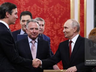 Biely dom hovorí o konkrétnych plánoch na ukončenie vojny. Ďalšie kroky oznámia čoskoro