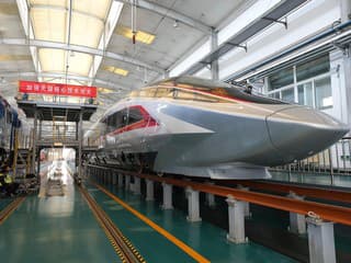 Formula medzi vlakmi: Čínsky maglev prepisuje históriu, z nuly na 800 km/h vystrelil za 5 sekúnd