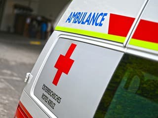V Rakúsku sa vo vzduchu zrazili dve malé lietadlá. Nehoda si vyžiadala obete