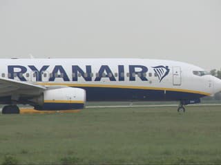 Ryanair škrtá ďalšie lety z Viedne. Cestujúci prídu o desať obľúbených spojení