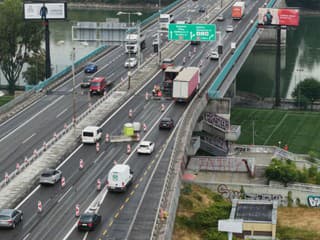 Vodičov v hlavnom meste čaká ďalšia dopravná rana: Pre opravy pribúdajú ďalšie dopravné obmedzenia