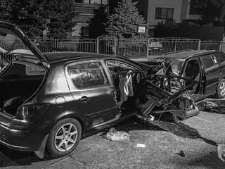 FOTO: Tragická nehoda  v obci Biel. Pri čelnej zrážke dvoch áut prišli o život dvaja ľudia