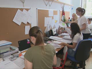 Odovzdaním vysvedčení sa práca učiteľov nekončí. Na ďalší deň sú opäť v škole