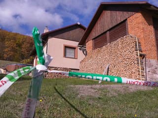 Tragédia, ktorá otriasla Novou Baňou: Bývalý šéfpilot vládnej letky mal zastreliť svojho syna