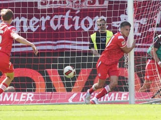 VIDEO: Slováci v Nemecku úradovali. Kaprálik zariadil dva góly Kielu, Sauer si otvoril strelecký účet