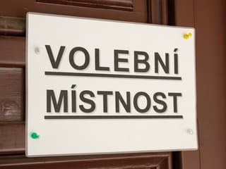 Miestnosti sú otvorené. V Česku sa začali komunálne a senátne voľby
