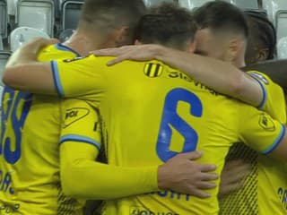 VIDEO: Košice vo svižnom futbale remizovali so Žilinou. Bod zariadil parádnym gólom Lichý