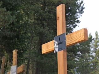 V Tatrách je šesť hrobov, za ktorými sa skrýva mrazivé tajomstvo. Akoby títo ľudia nikomu nechýbali