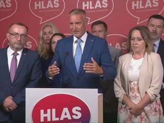Hlas-SD navrhuje zmenu ústavy. O predčasnom konci volebného obdobia by mohli rozhodnúť ľudia
