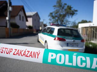 Zo Staškova prišli najhoršie správy. Jedna učiteľka po útoku nožom zomrela, dieťa je v kritickom stave