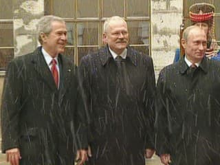 30 rokov Markízy: Svetoví lídri, mafiánske zoznamy a ničivé tragédie. Pripomíname si udalosti, ktoré formovali rok 2005