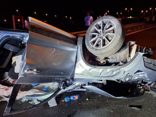 Tragická nehoda na D1 pri Martine. Zrážku s nákladiakom neprežil vodič osobného auta
