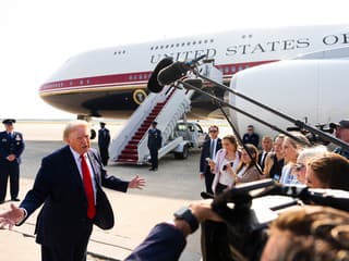 Zažil útoky z 11. septembra aj vojny na Blízkom východe. Ikonický Air Force One po 30 rokoch končí, Trump ukázal nový