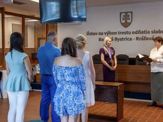 Netradičná svadba na strednom Slovensku. Mladý pár si povedal svoje „áno“ za múrmi väznice