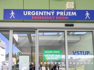 Útoky na zdravotníkov vyvolávajú obavy. Čo sa zmení na urgentných príjmoch?