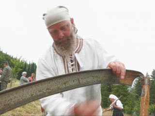 Takto sa kosilo kedysi. Na Kysuciach ukázali, že poctivé remeslo má stále svoje miesto