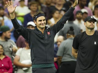 Úspešný návrat Federera na kurt. V exhibícii zdolal odvekého rivala