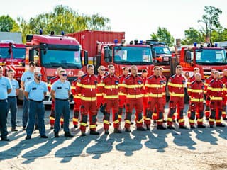 Slovenských hasičov čakajú najťažšie podmienky, aké doteraz zažili. Vyrážajú pomáhať do Francúzska