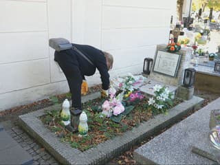 Na cintorínoch bude cez víkend rušno. Polícia má pre návštevníkov viacero tipov