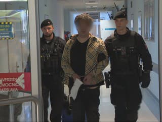 Opitý Ír zaútočil na zdravotníkov v bratislavskom Ružinove. Nedali mu liek, ktorý žiadal