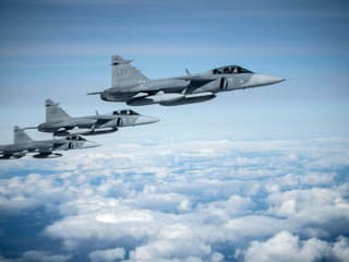 Ukrajina podpísala zmluvu na 16 švédskych stíhačiek Gripen