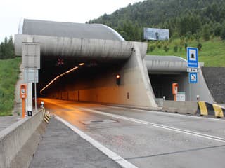 Tunel Branisko je v smere na Poprad neprejazdný