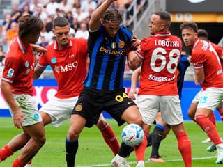 Po stiahnutí Lobotku sa na San Siro všetko zrútilo. Neapol v záverečnej desaťminútovke stratil vyhratý zápas