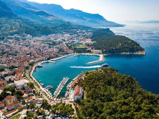 Majú dosť hlučných turistov. Obľúbené chorvátske letovisko obmedzí predaj alkoholu