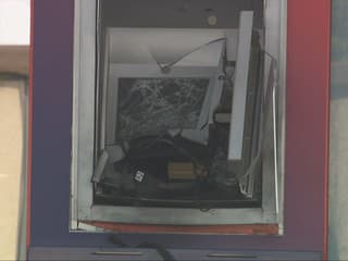Policajti dolapili bankomatovú mafiu. Traja muži majú na svedomí viaceré výbuchy a krádeže