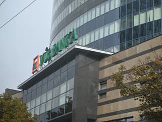 Jedna z najväčších bánk na Slovensku má problémy. Klienti hlásia výpadok