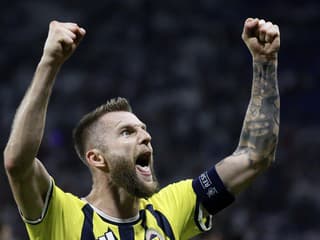 VIDEO: Šokujúce momenty v baráži Ligy majstrov. Súboj Greifa proti Škriniarovi skončil bitkou v tuneli