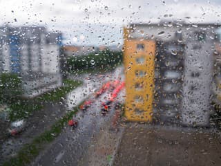 Počasie ako na hojdačke. Slovensko čaká dážď aj slnečné lúče