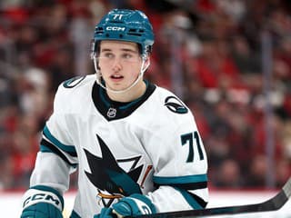 Rekordná zmluva! Najlepšie plateným hráčom NHL bude mladá kanadská superhviezda