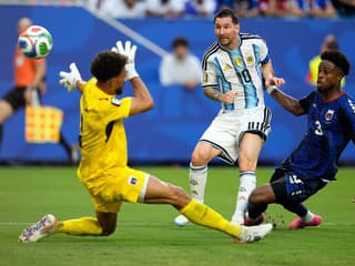 Messi civel. Kapverdy siahali na historickú senzáciu, majstrov sveta dohnali do predĺženia. Rozhodol až vlastný gól