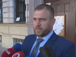 Fico prišiel prevziať Tarabov rezort, no nepovedal ani slovo. Kuffa už očakáva ministerské kreslo