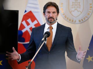 Slovensko chce ďalšie F-16. Kaliňák má do konca roka podpísať zmluvy s USA
