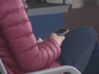 Deti by mohli prísť o prístup na sociálne siete. Na stole sú dva rozdielne návrhy