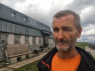 Nikto sa ju nepokúsil prebrať. Chatár z vyhľadávanej tatranskej chaty nateraz pokračuje