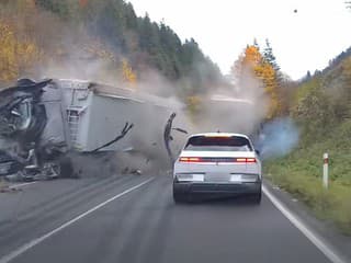 VIDEO: Zábery nehody na Donovaloch vyrážajú dych. „Dnes som sa druhýkrát narodil,“ hovorí vodič