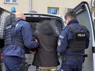 Ozbrojení muži prišli s príkazom na domovú prehliadku. Vnútri sa spustilo hotové peklo