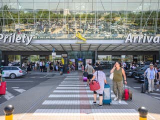 „Ceny ako v Dubaji, nonsens.“ Zákazníka šokovalo, koľko zaplatil za pivo na letisku v Bratislave