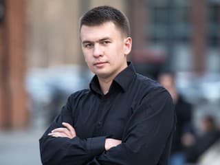 Najskôr ho zavreli na psychiatriu, teraz skončil v putách. Zadržali ruského blogera, ktorý zmenil názor na Putina