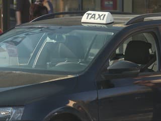 Veľká kontrola taxikárov. Každý ôsmy porušoval predpisy, jeden bol dokonca pod vplyvom alkoholu