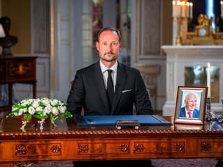 „Teraz je rad na mne.“ Nový nórsky kráľ prehovoril k národu, pri slovách o rodičoch zadržiaval slzy