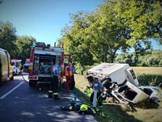 FOTO: Čelná zrážka na východe Slovenska sa skončila tragicky. Mladý vodič (†21) zomrel v nemocnici