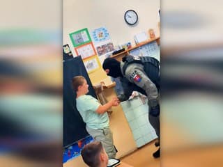 VIDEO: Lukáško (8) mal netradičné narodeninové želanie. Policajti urobili gesto, na ktoré nikdy nezabudne