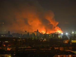 Rusko v noci útočilo na Kyjev. Najmenej 15 ľudí neprežilo