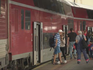Novinka vo vlakoch. Cestovať môžete úplne zadarmo, stačí povedať jediné heslo