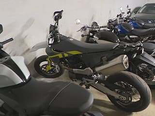 Takmer nové motorky idú do dražby za pár tisíc eur. Štát ich zhabal neplatičom