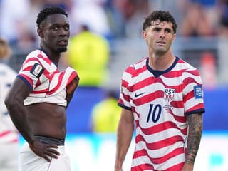FIFA Američanovi zrušila červenú kartu, môže hrať osemfinále. Trump jej rozhodnutie chváli